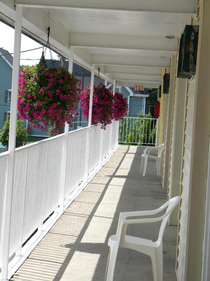 Fairway Inn By The Falls Niagara Falls Exteriör bild
