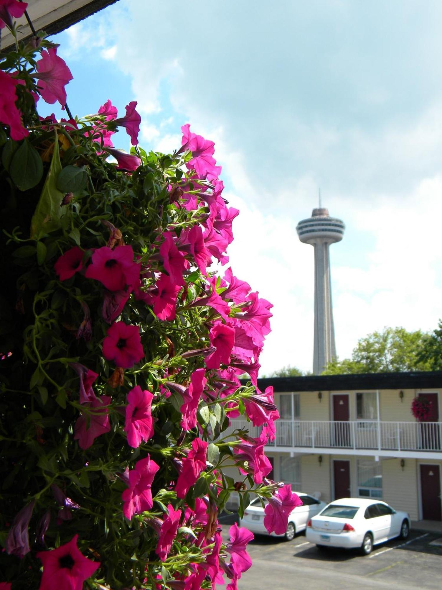Fairway Inn By The Falls Niagara Falls Exteriör bild