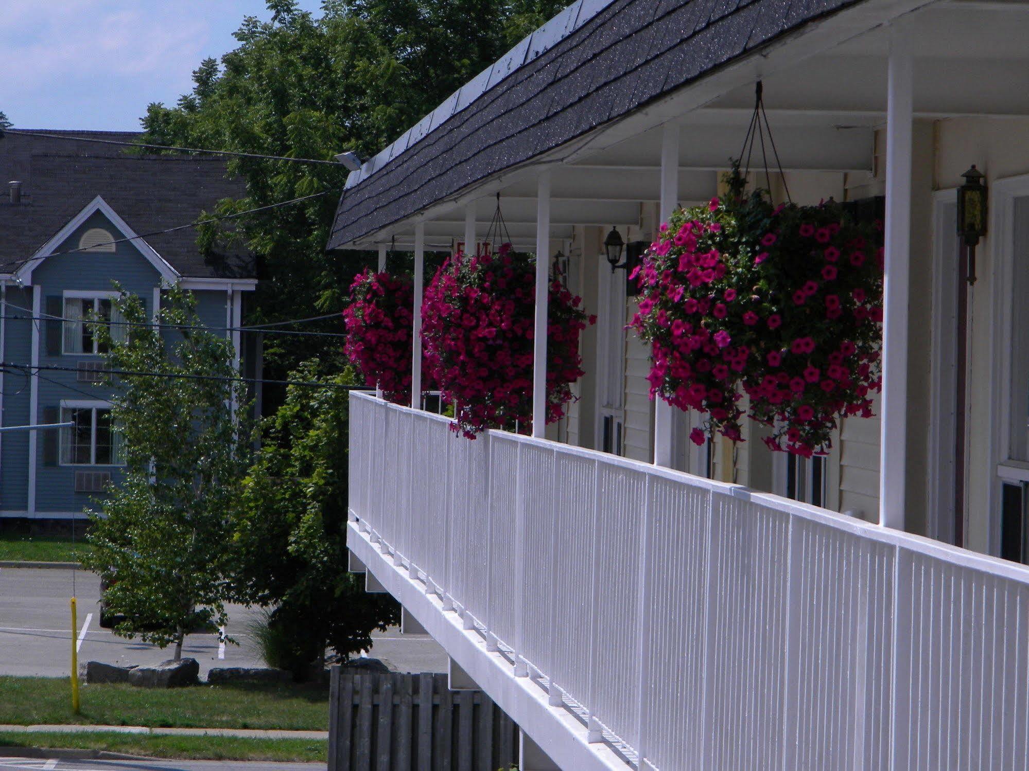 Fairway Inn By The Falls Niagara Falls Exteriör bild